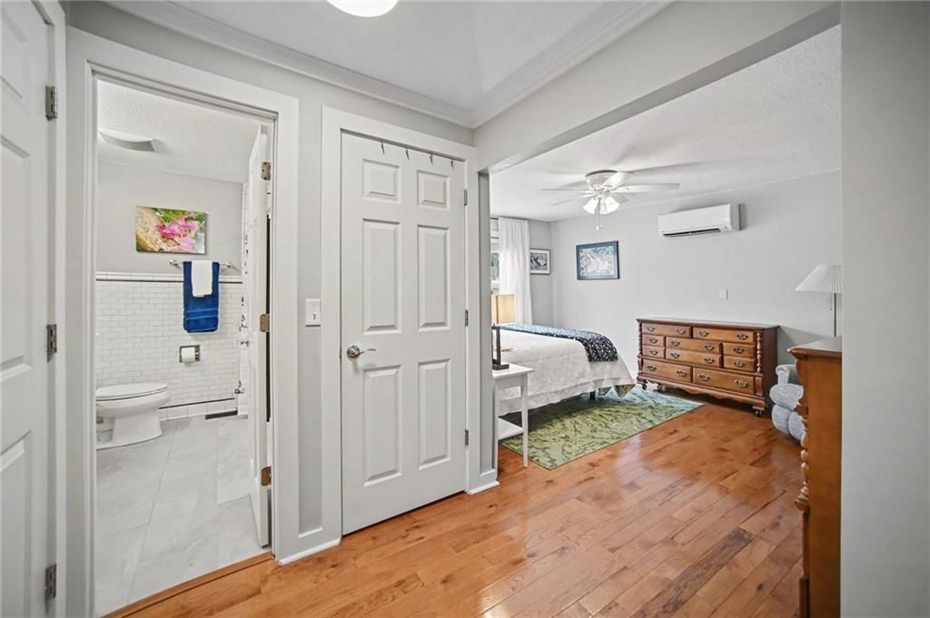 203 NE Green Street — photo 19