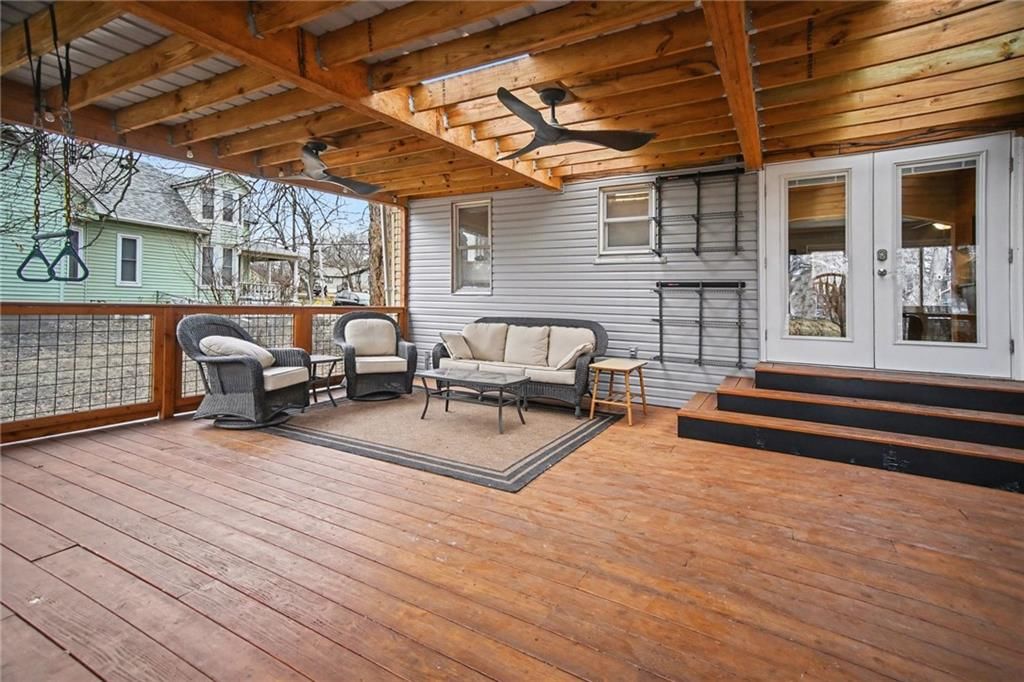203 NE Green Street — photo 22