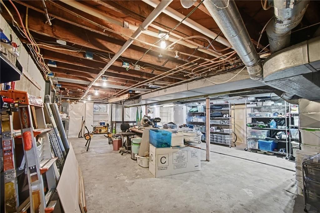 203 NE Green Street — photo 27
