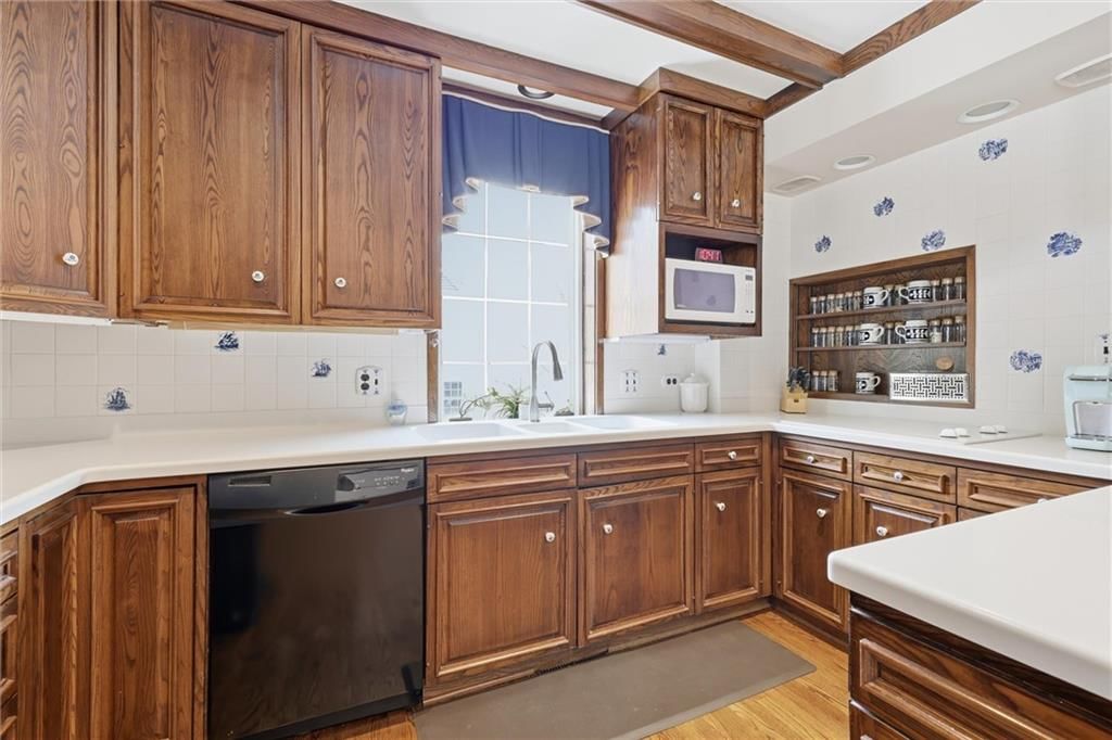 6834 Linden Street — photo 18