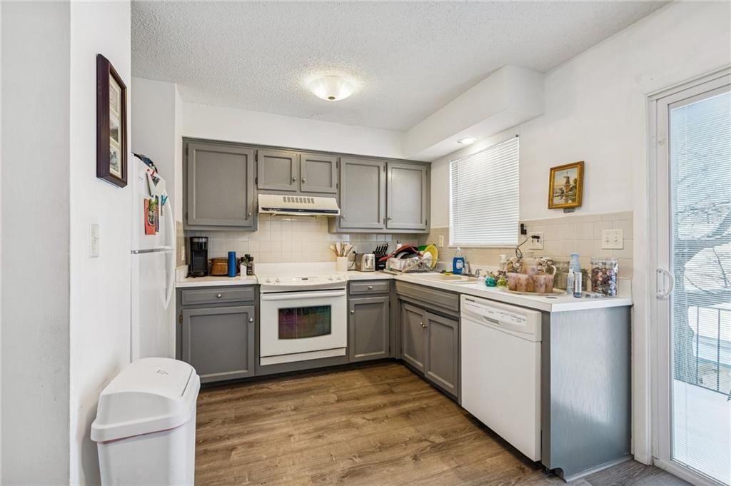 8715 Sycamore Avenue — photo 11