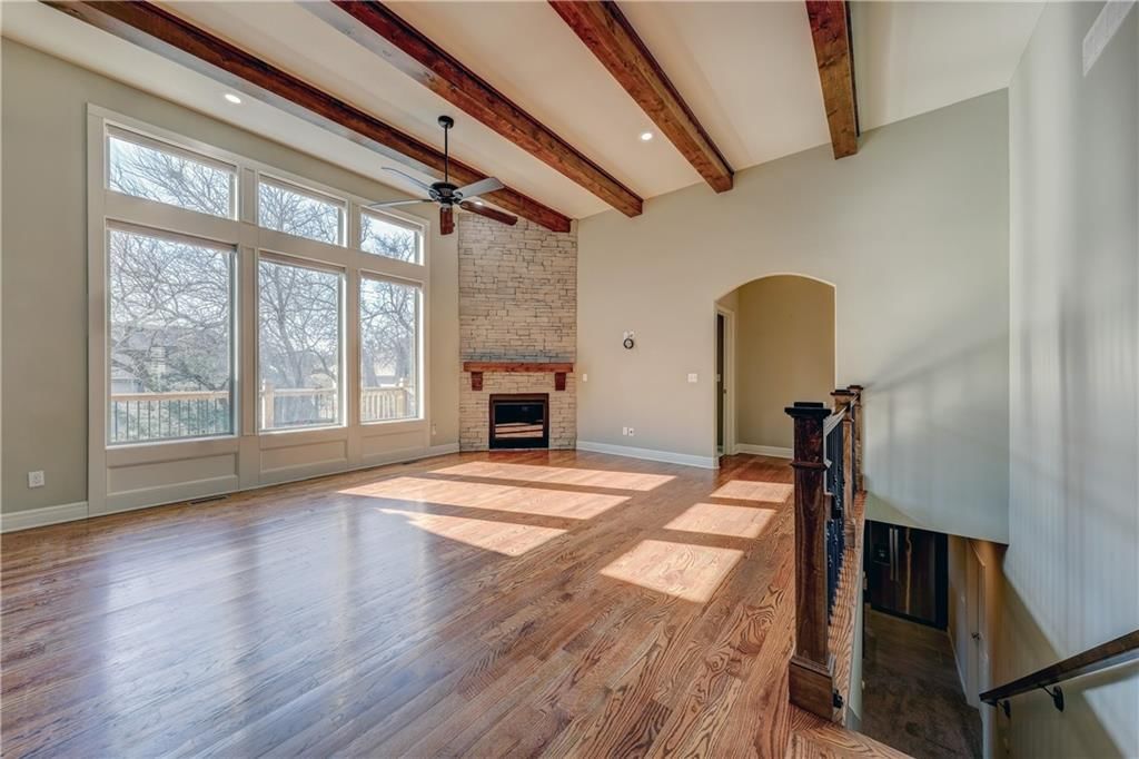 20501 W 112th Terrace — photo 3