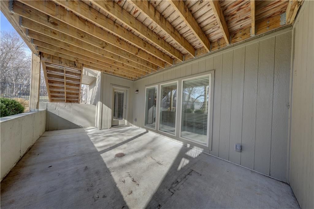 20501 W 112th Terrace — photo 27
