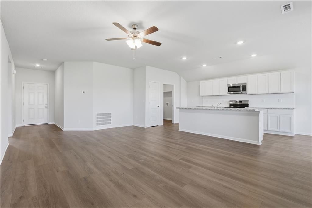 20225 W 194th Terrace — photo 4