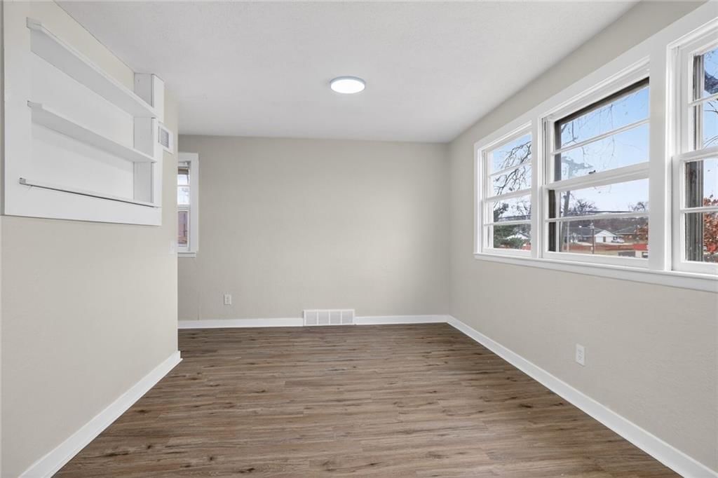421 Limit Street — photo 3