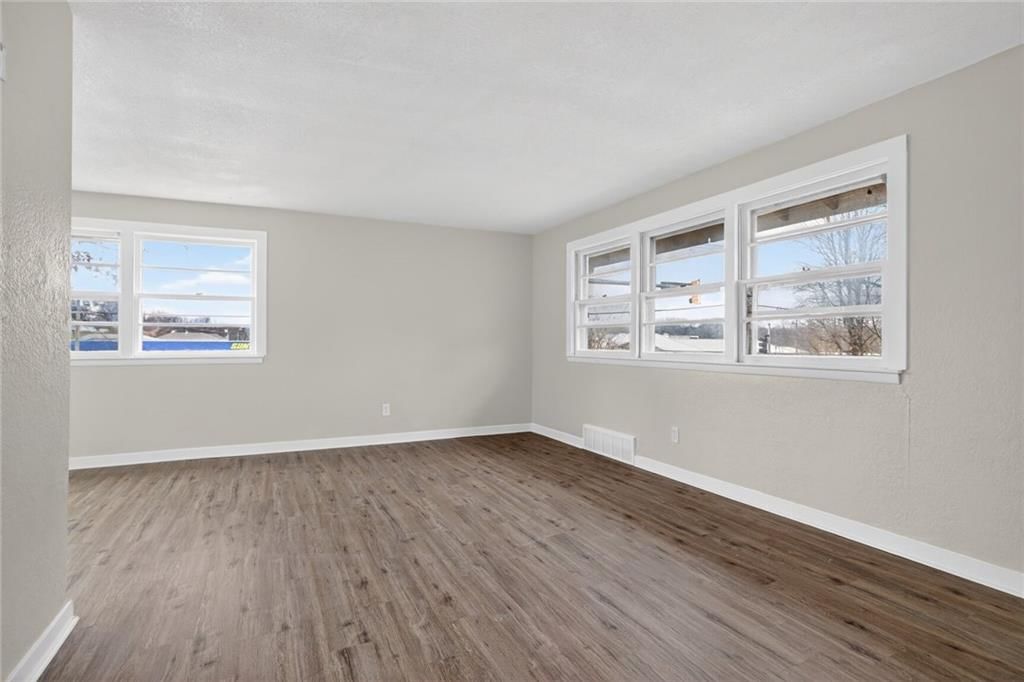421 Limit Street — photo 4
