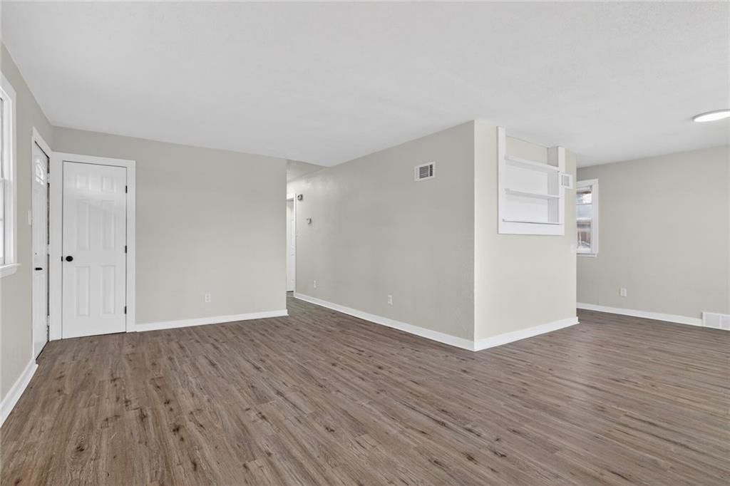 421 Limit Street — photo 8