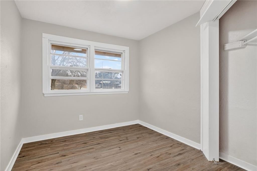 421 Limit Street — photo 9