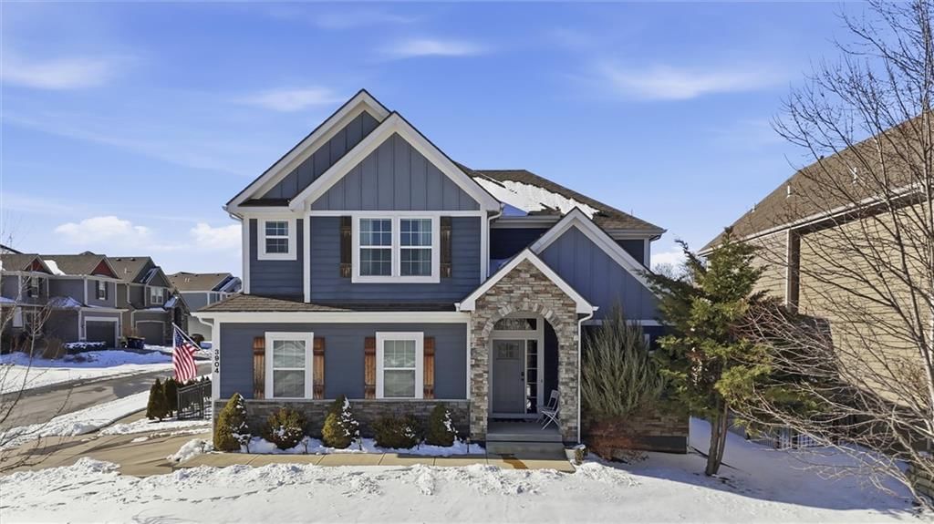 3904 SW Stoney Brook Drive, Lee's Summit, MO
