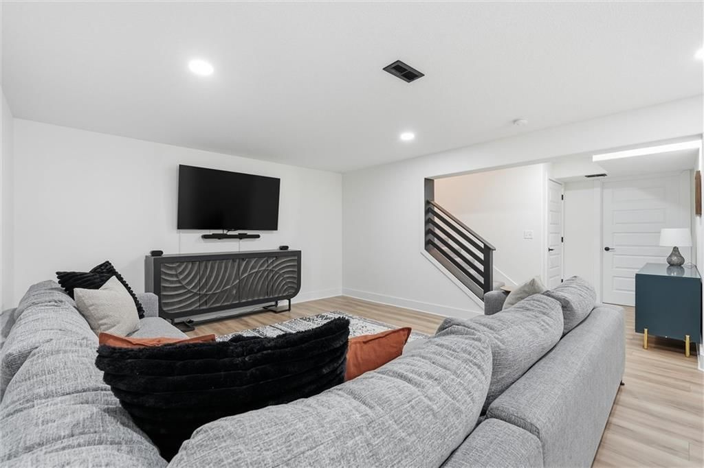 3904 SW Stoney Brook Drive — photo 31