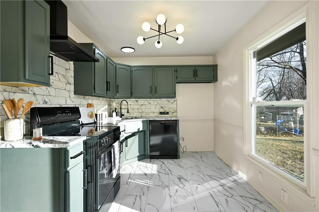 13113 Herrick Avenue — photo 7