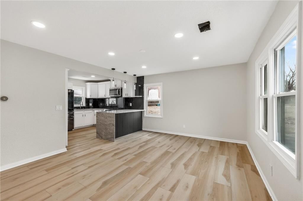 1530 N 61st Terrace — photo 9