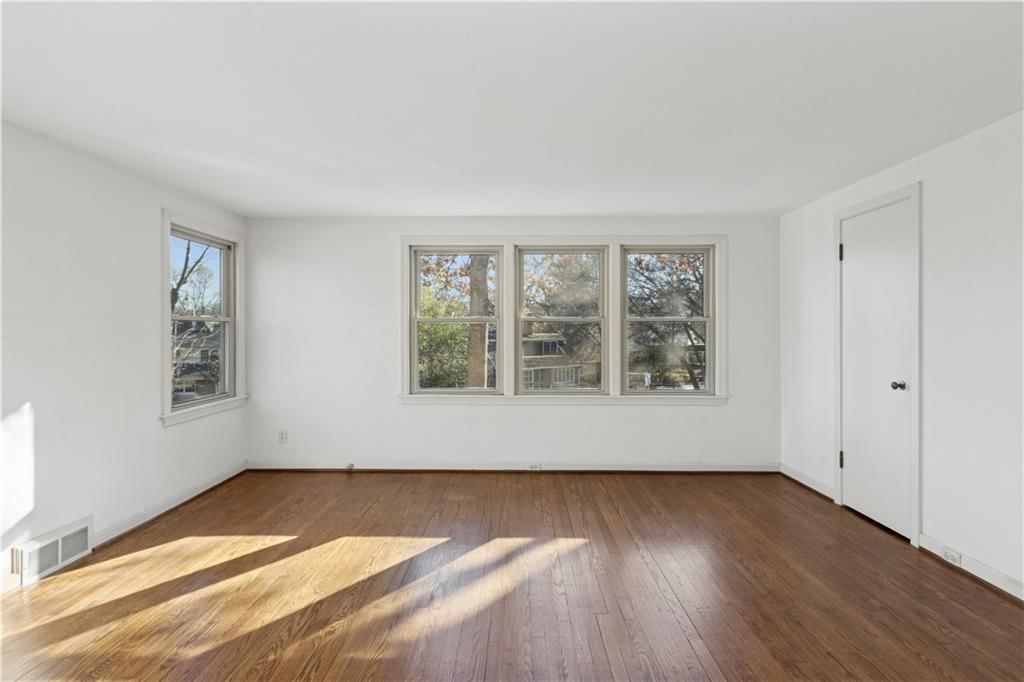2515 W 65th Street — photo 5
