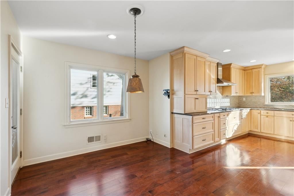 2515 W 65th Street — photo 8