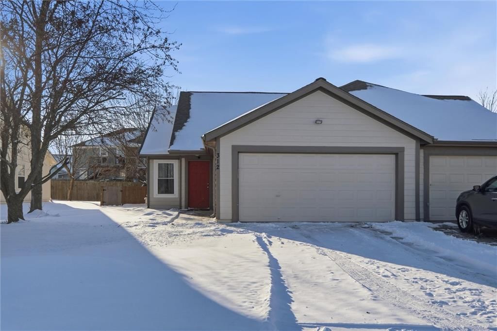 312 S Stone Creek Drive — photo 2