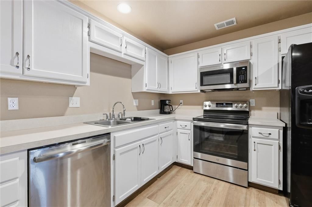 312 S Stone Creek Drive — photo 10