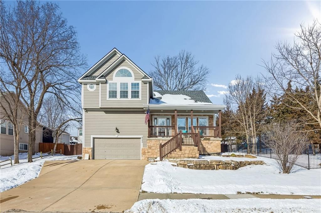 8544 Primrose Street — photo 2