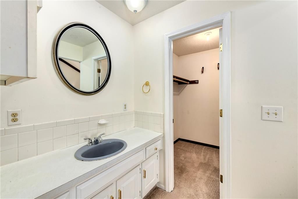 713 Englewood Street — photo 25
