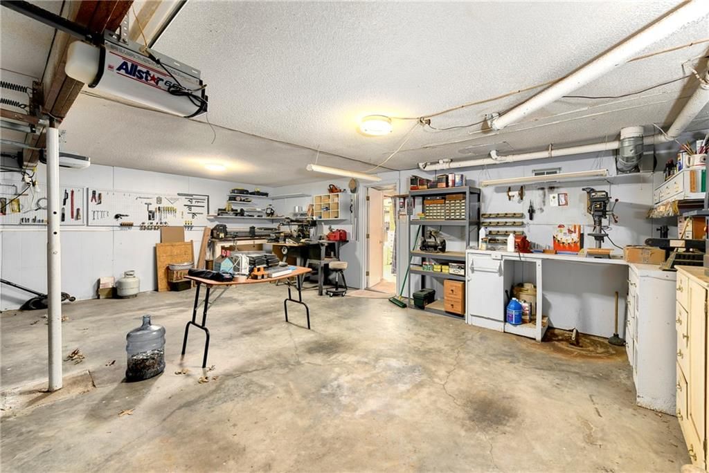 713 Englewood Street — photo 32