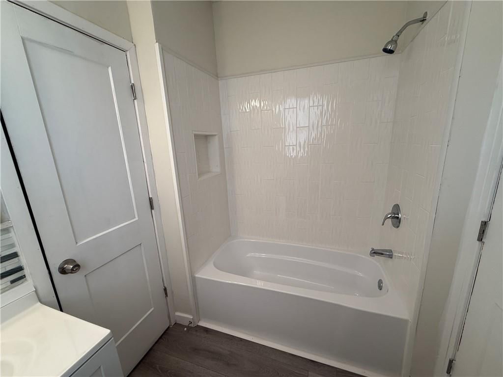 309 N 12th Street — photo 11