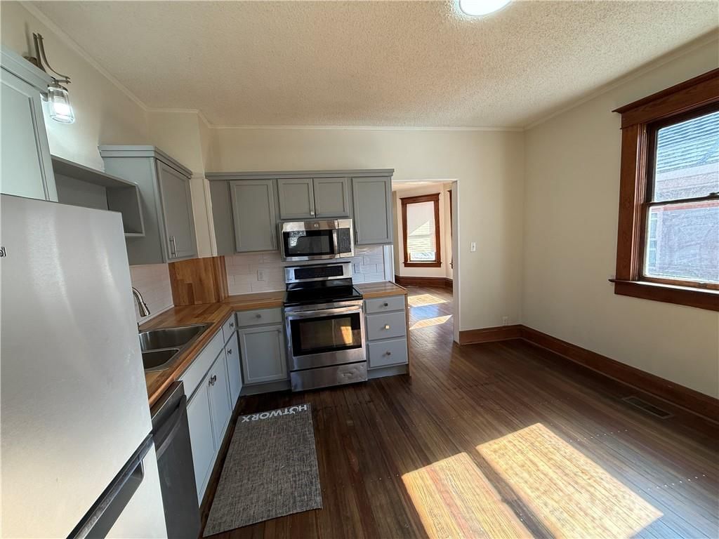 309 N 12th Street — photo 15