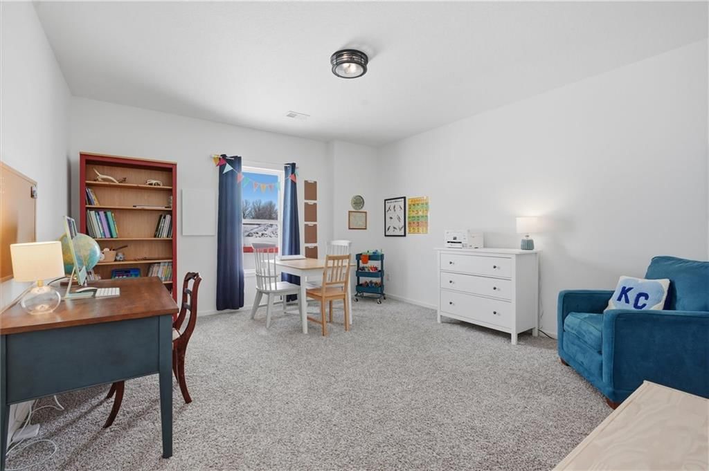 1709 COTTONWOOD CREEK Avenue — photo 30