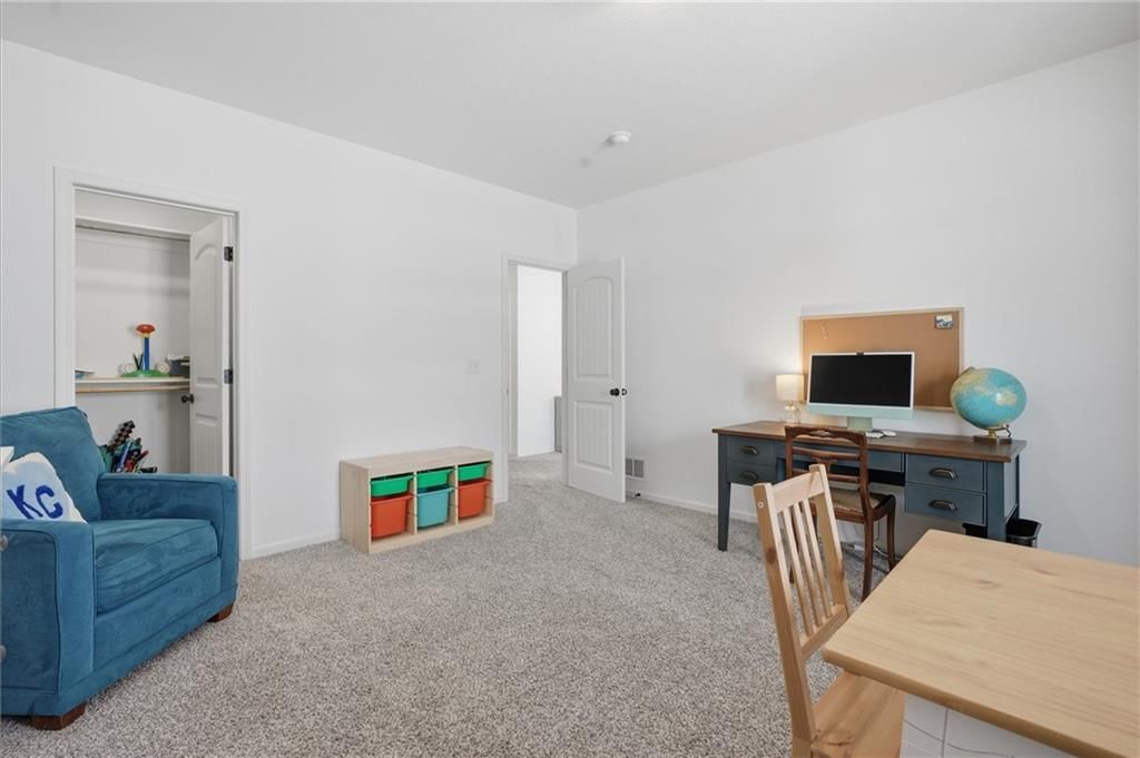 1709 COTTONWOOD CREEK Avenue — photo 31