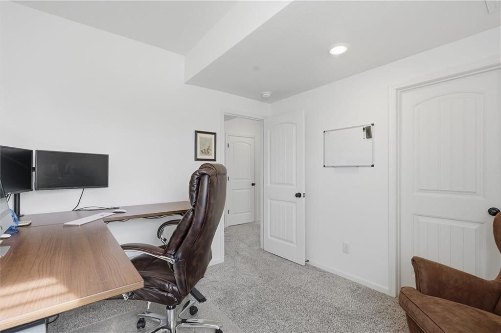 1709 COTTONWOOD CREEK Avenue — photo 34