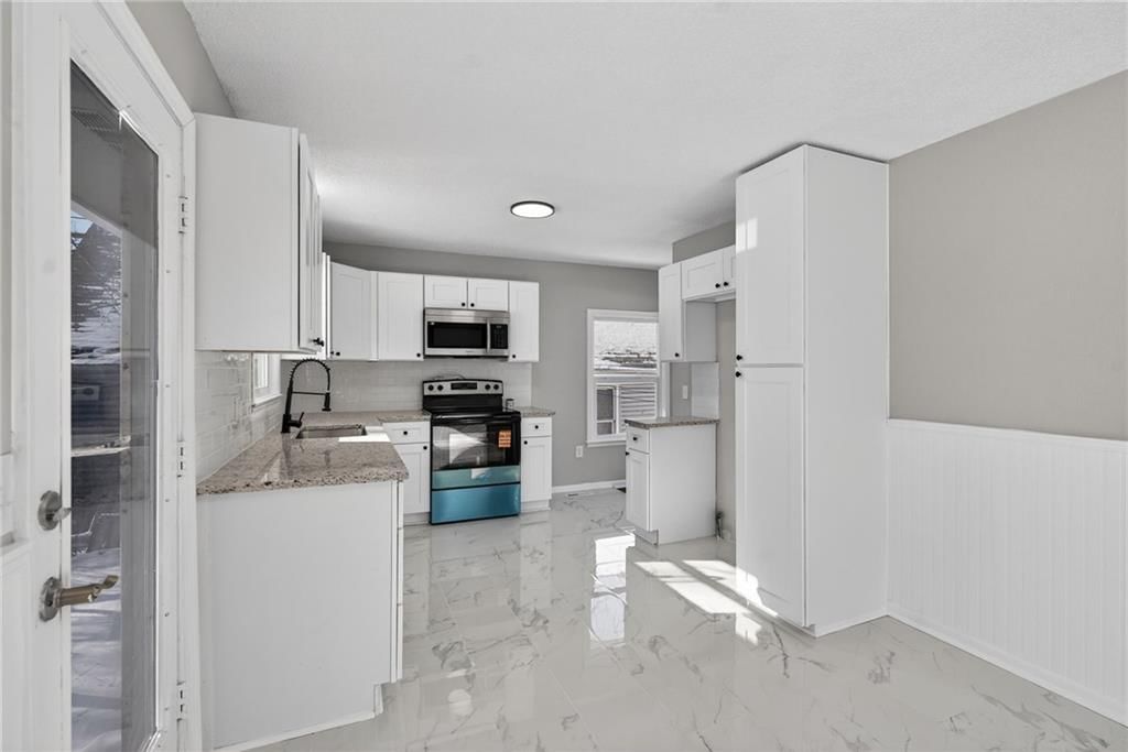 611 W 23rd Street — photo 11