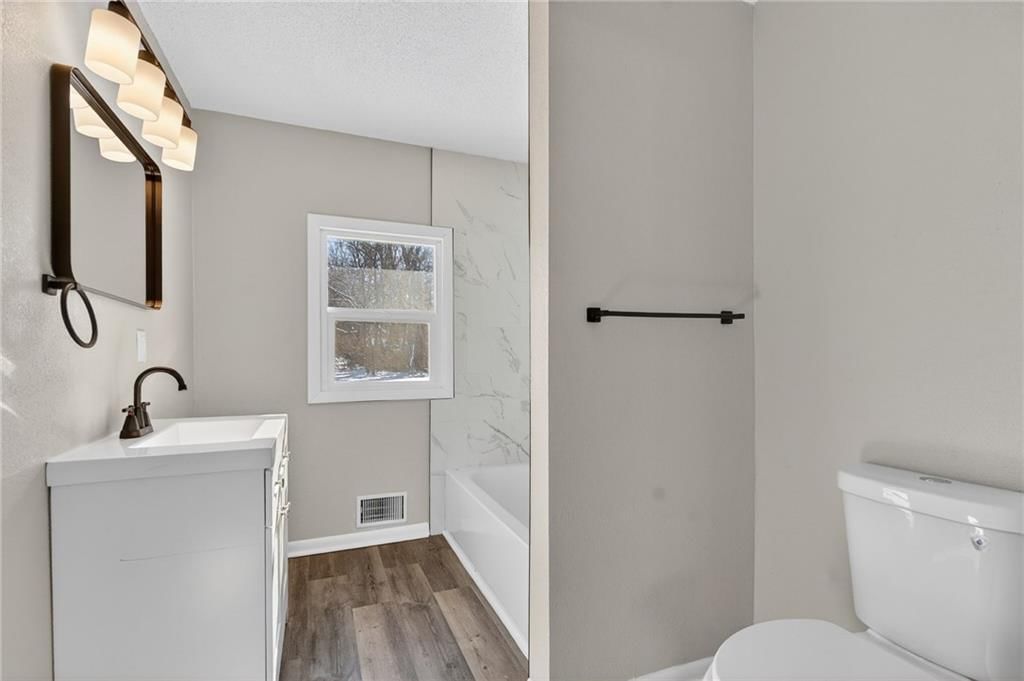 611 W 23rd Street — photo 17