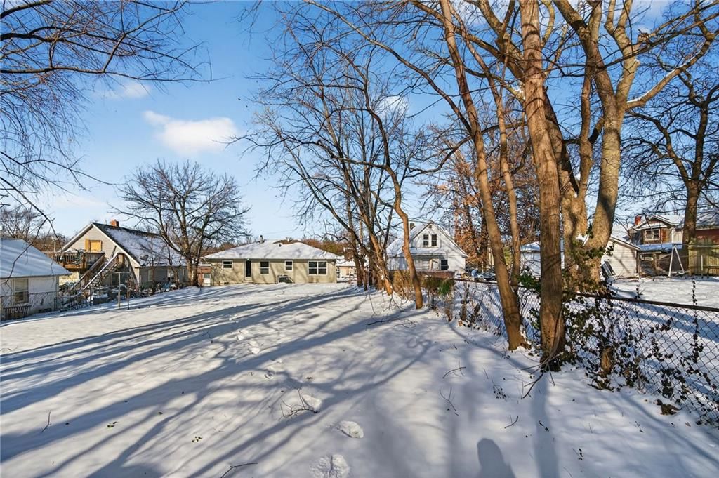 611 W 23rd Street — photo 22