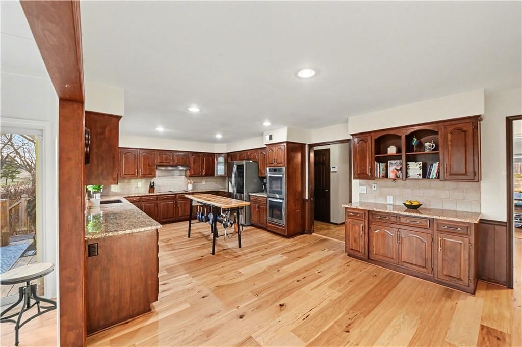 204 NW Golfview Drive — photo 14