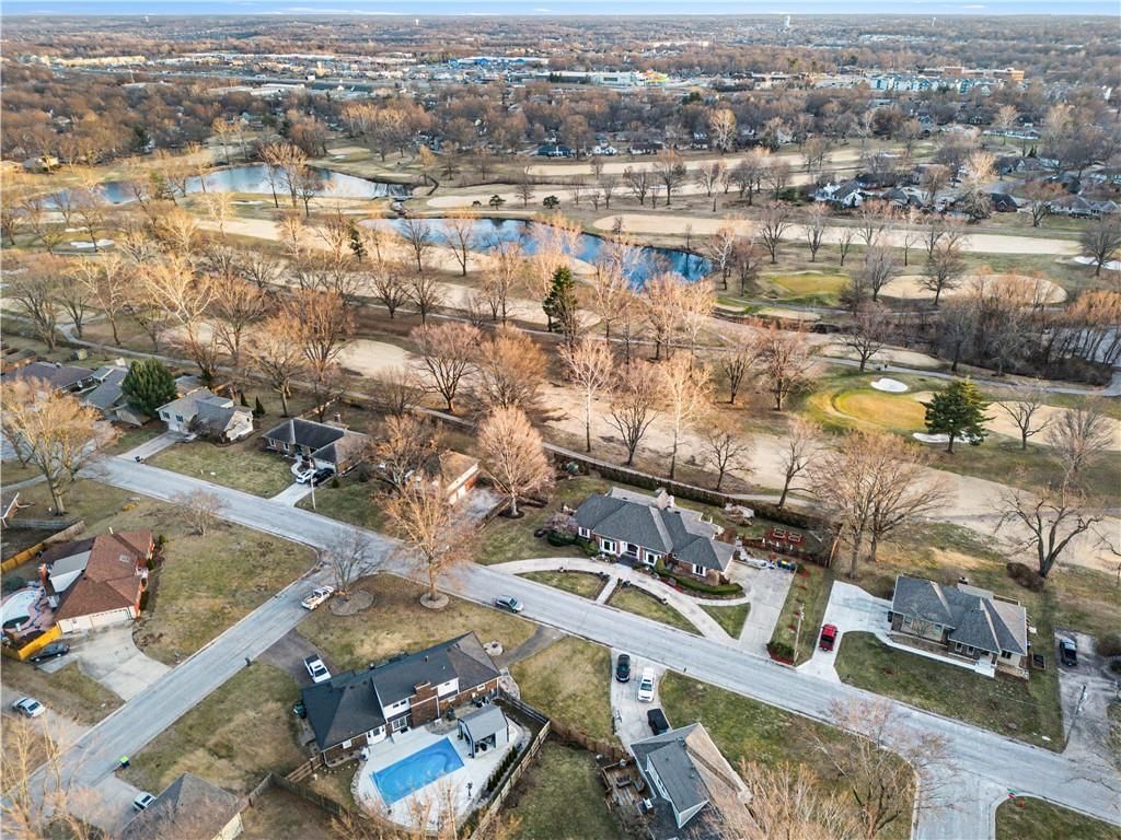 204 NW Golfview Drive — photo 51