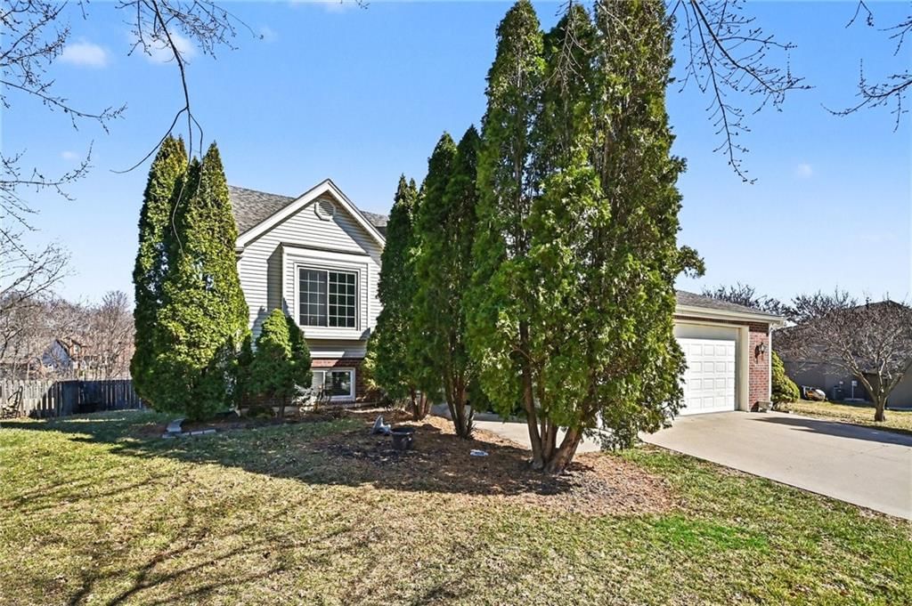 421 Fletcher Drive — photo 4