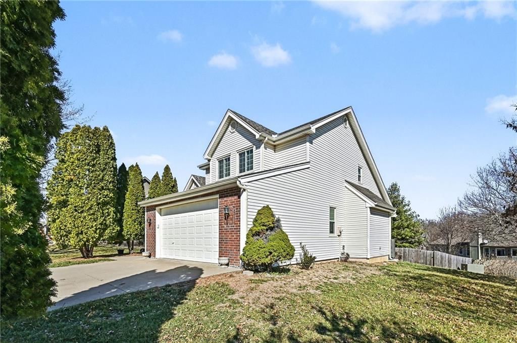 421 Fletcher Drive — photo 5