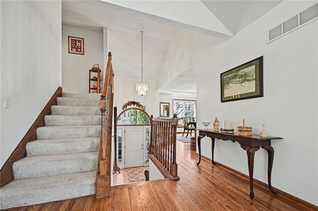 421 Fletcher Drive — photo 6