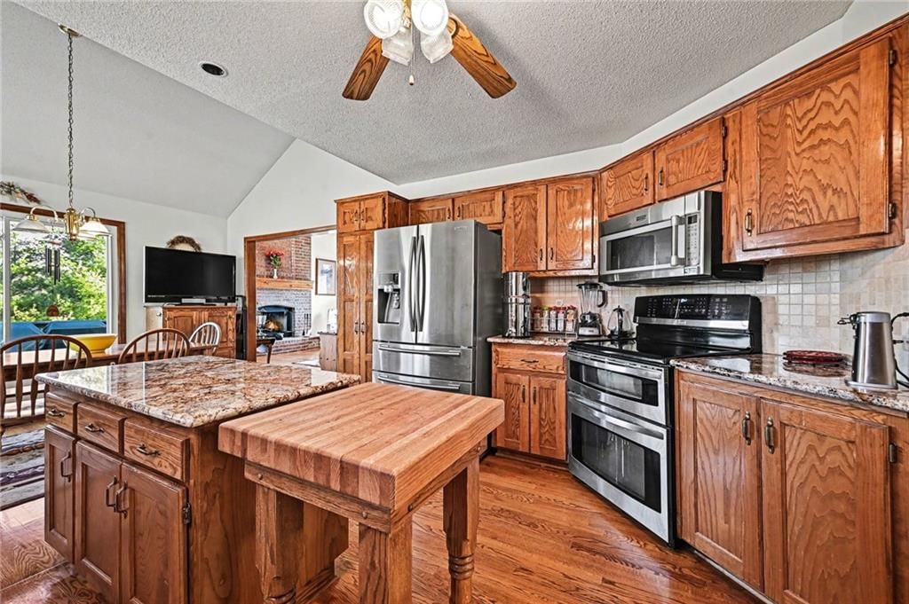 421 Fletcher Drive — photo 11