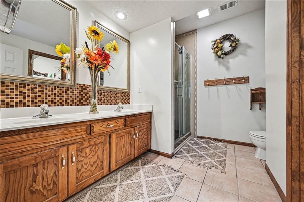 421 Fletcher Drive — photo 16