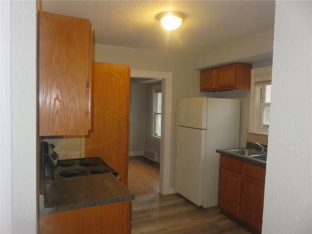 3942 Myrtle Avenue — photo 7