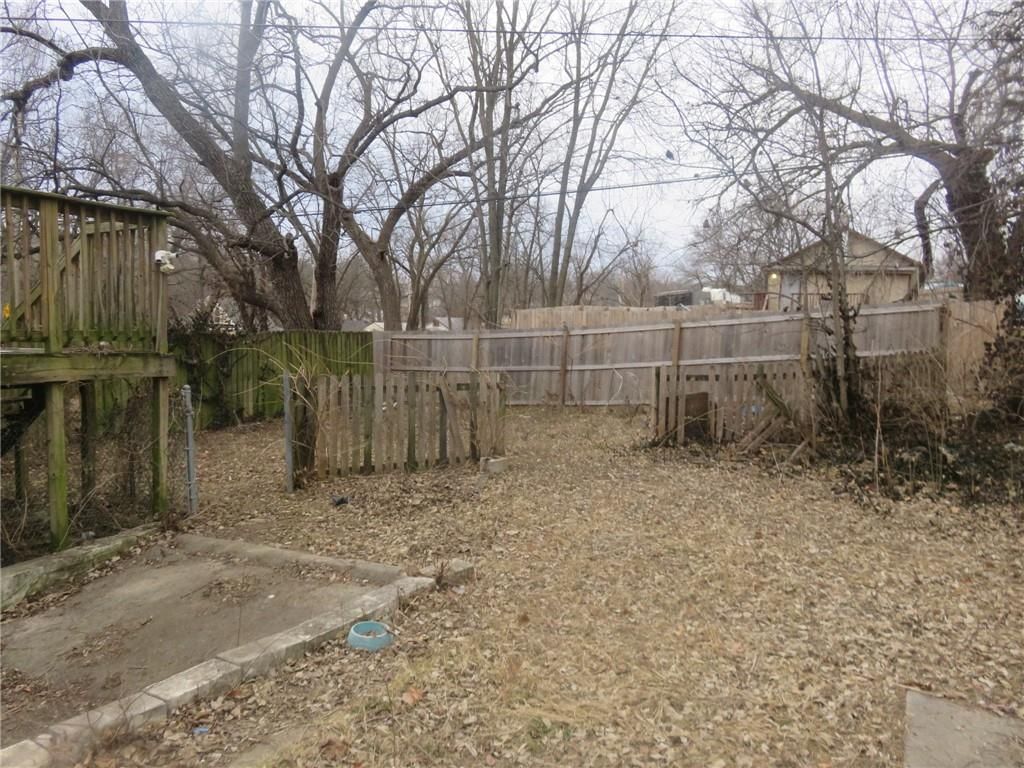 3942 Myrtle Avenue — photo 23