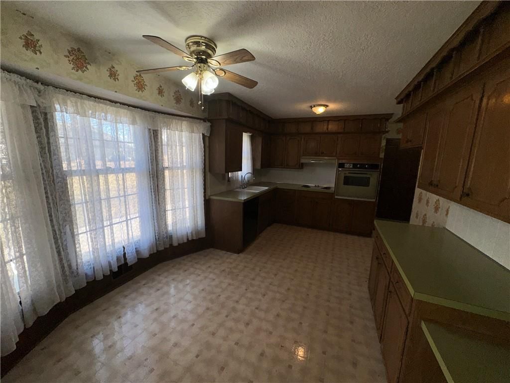 9510 HARDY Avenue — photo 9