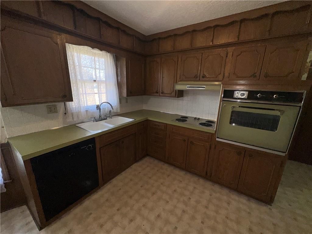 9510 HARDY Avenue — photo 11