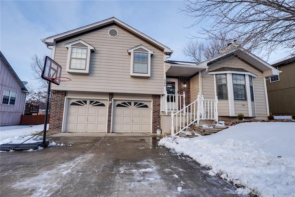 304 W Calico Drive — photo 2