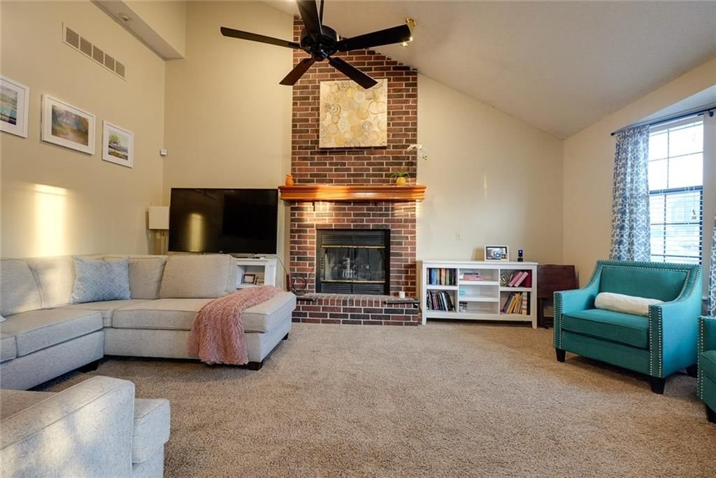 304 W Calico Drive — photo 9