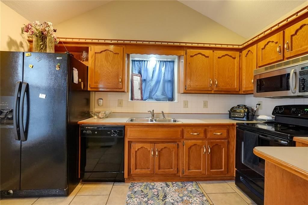 304 W Calico Drive — photo 11