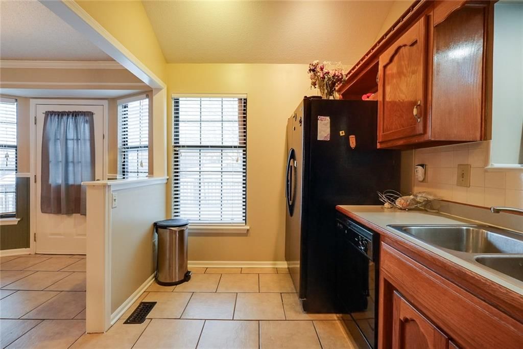 304 W Calico Drive — photo 12