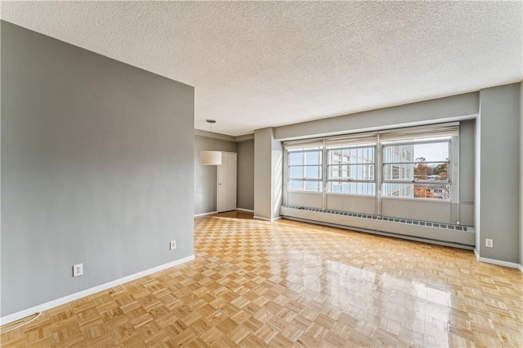 333 W Meyer Boulevard, Kansas City, MO