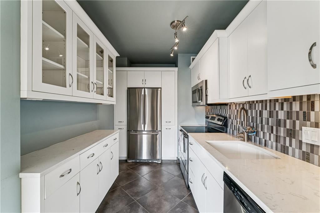 333 W Meyer Boulevard — photo 12