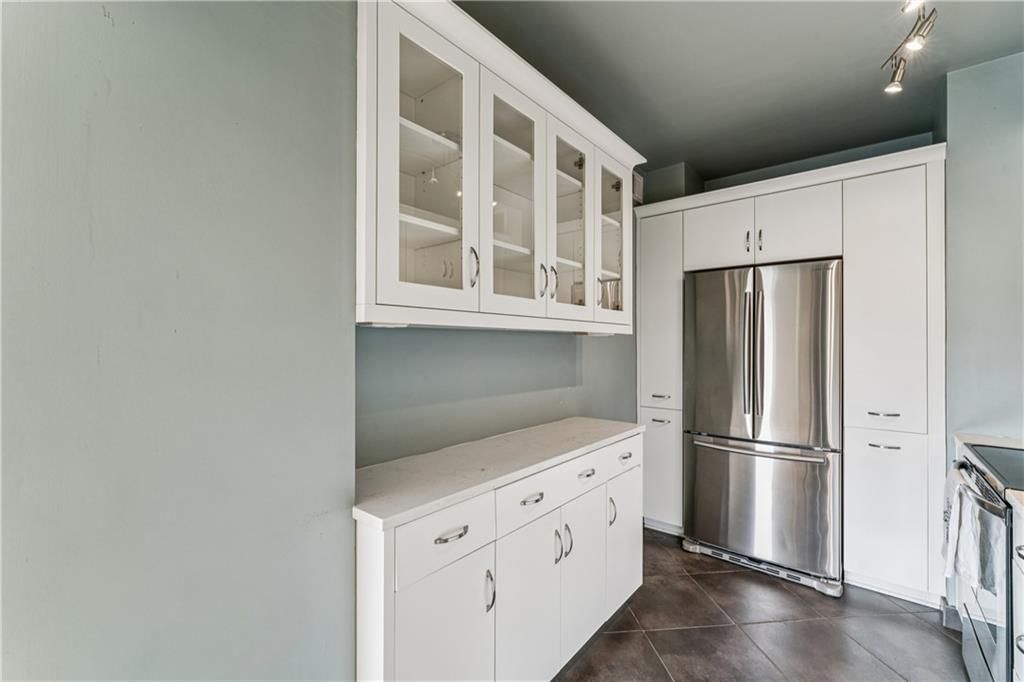 333 W Meyer Boulevard — photo 16