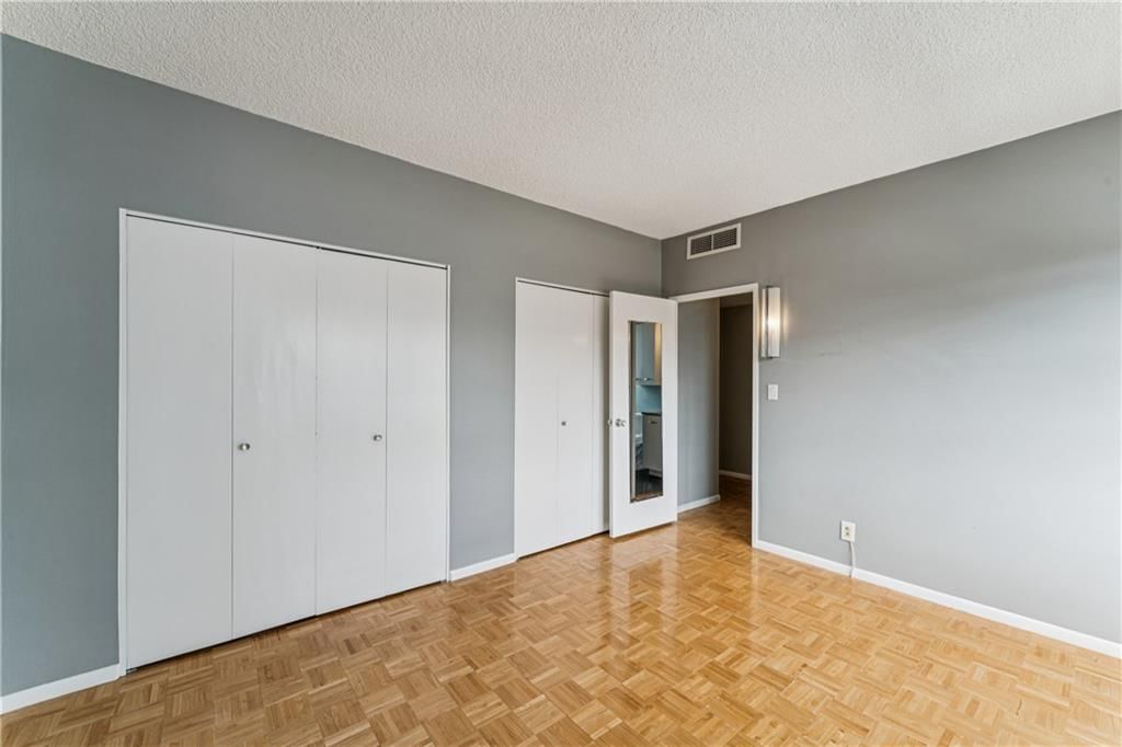 333 W Meyer Boulevard — photo 18